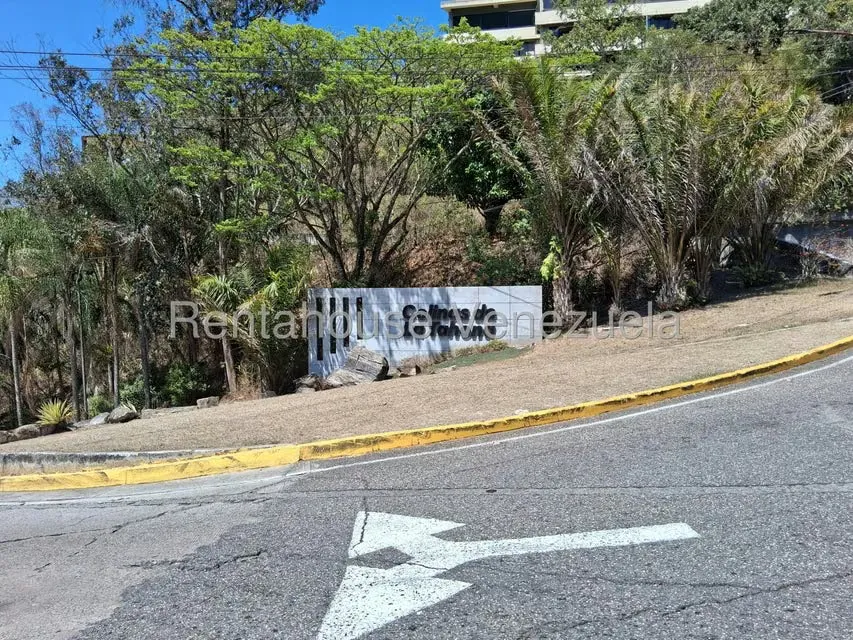 Apartamento (Planta Baja) en Venta en Colinas de La Tahona, Distrito Metropolitano - 2