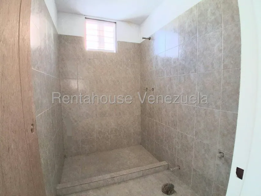 Apartamento (Planta Baja) en Venta en Colinas de La Tahona, Distrito Metropolitano - 9