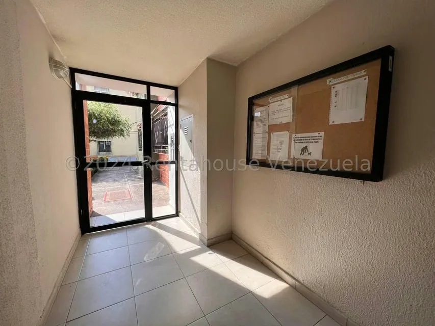 Apartamento (1 Nivel) en Venta en Conjunto residencial Narayola, Aragua - 3