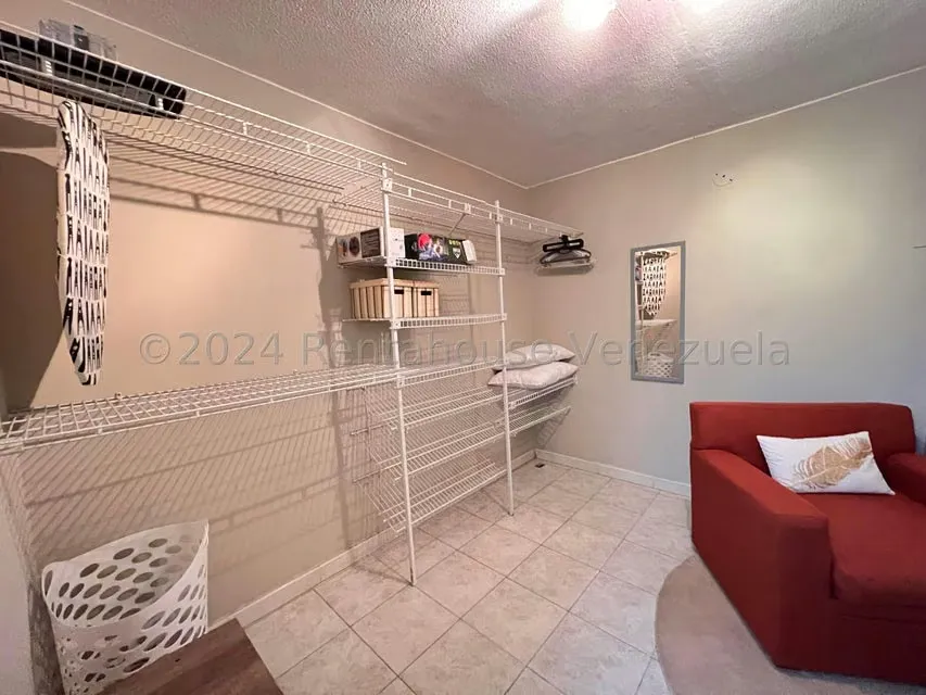 Apartamento (1 Nivel) en Venta en Conjunto residencial Narayola, Aragua - 9