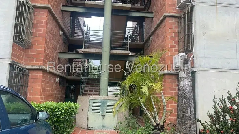 Apartamento (1 Nivel) en Alquiler en Nueva Casarapa, Miranda