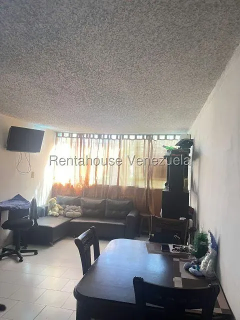 Apartamento (1 Nivel) en Alquiler en Nueva Casarapa, Miranda - 4