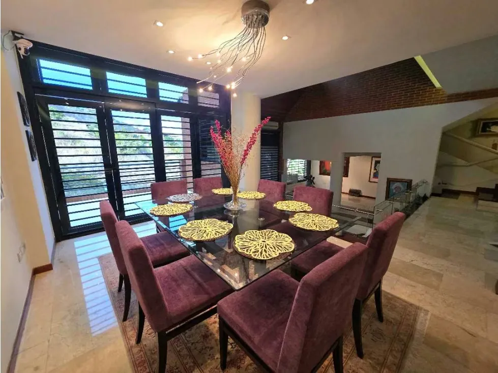 Vendo TH en calle cerrada 700m2 Colinas de Tamanaco - 2