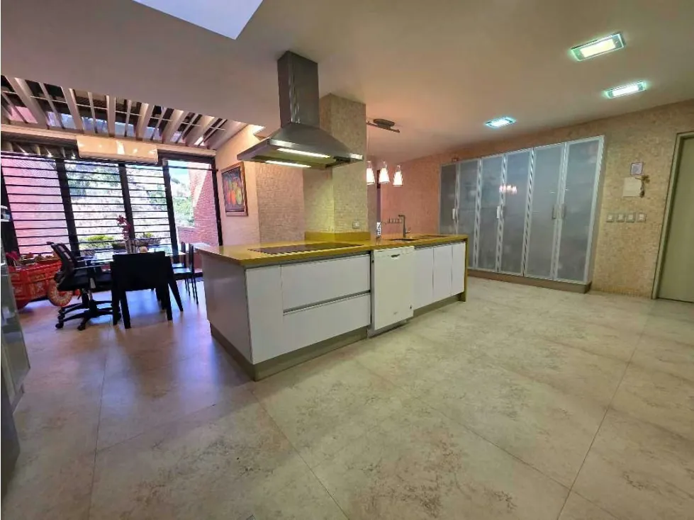 Vendo TH en calle cerrada 700m2 Colinas de Tamanaco - 7