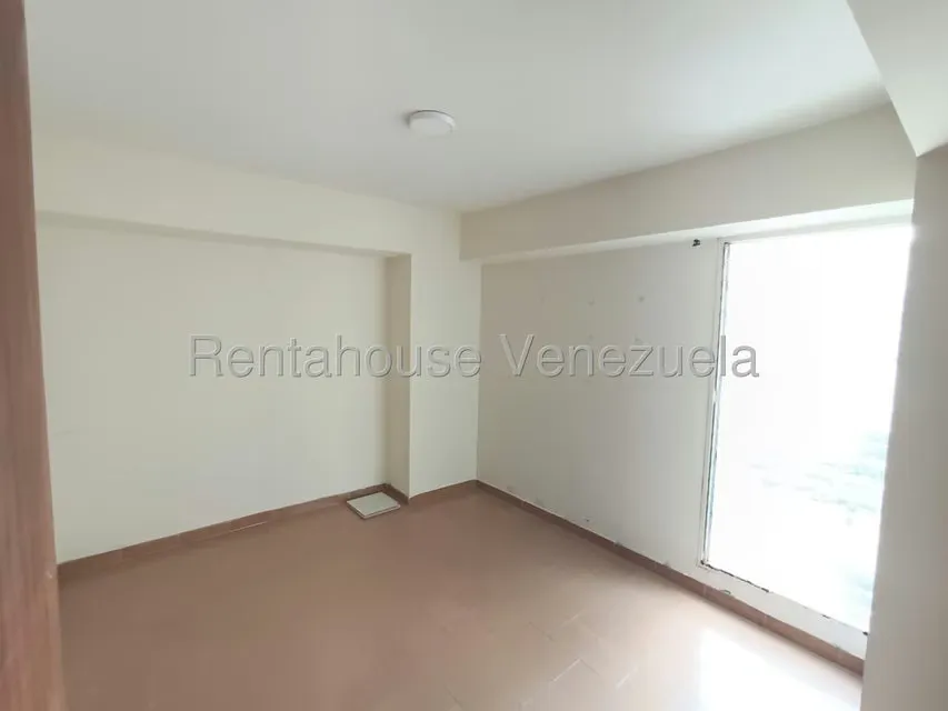 Apartamento (1 Nivel) en Alquiler en Don Blas, Miranda - 17