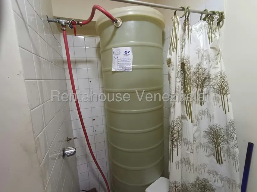 Apartamento (1 Nivel) en Alquiler en Don Blas, Miranda - 19