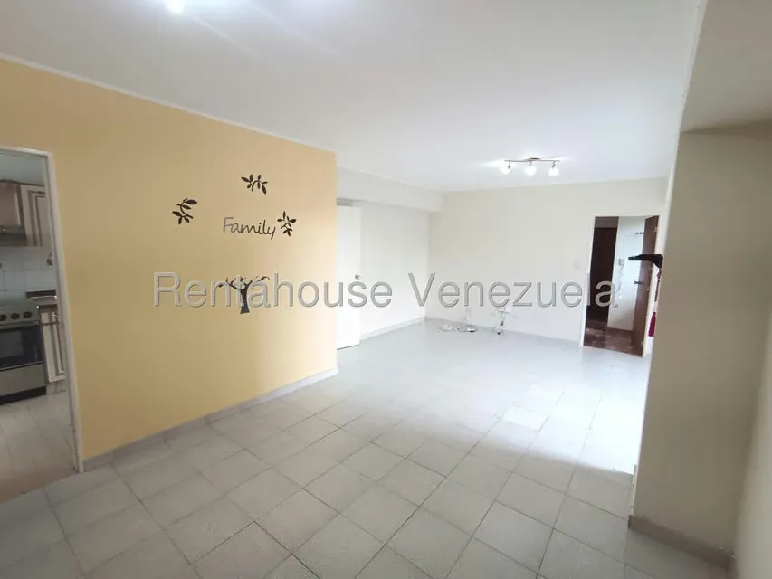 Apartamento (1 Nivel) en Alquiler en Don Blas, Miranda - 4