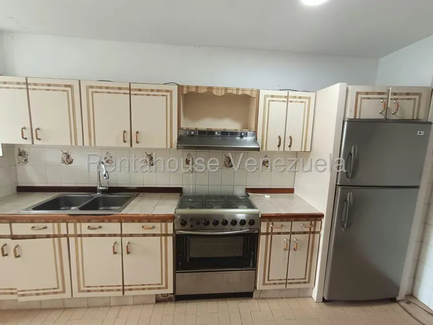 Apartamento (1 Nivel) en Alquiler en Don Blas, Miranda - 5