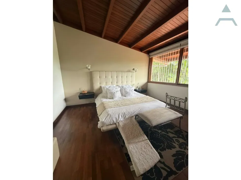 Se vende/alquila Casa 2.149m² 4h+2s/5b/30p La Lagunita - 18