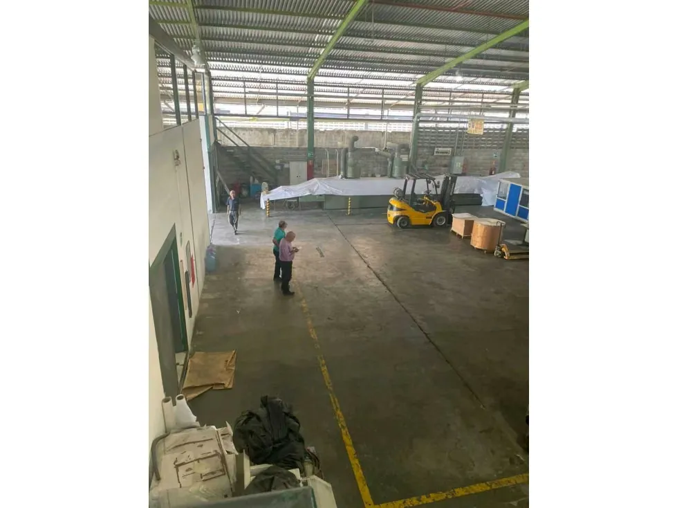 En venta galpón industrial 2.300m2 El Marqués Guatire 7531 - 5