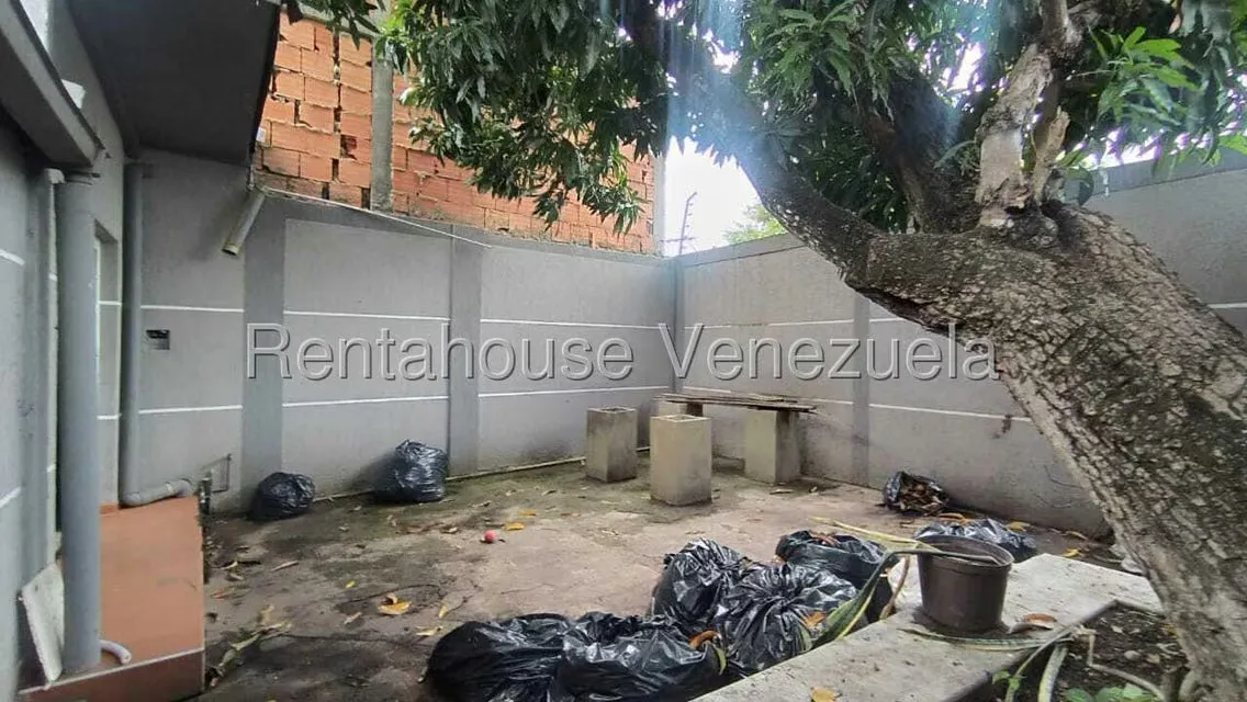 Local Comercial en Alquiler en Nueva Segovia, Lara - 16