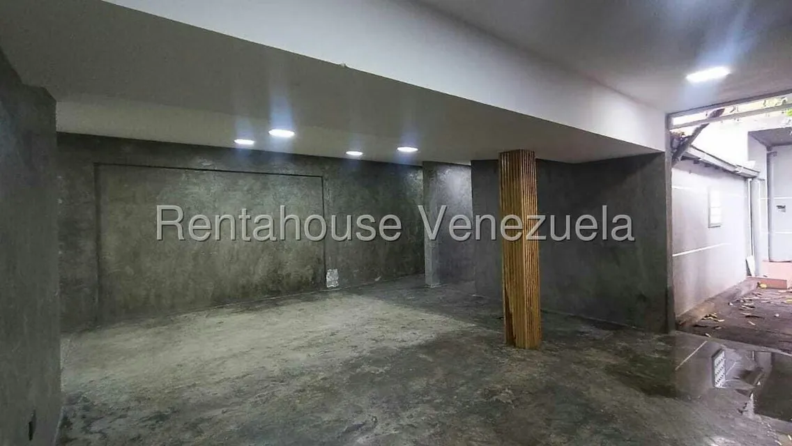 Local Comercial en Alquiler en Nueva Segovia, Lara - 28