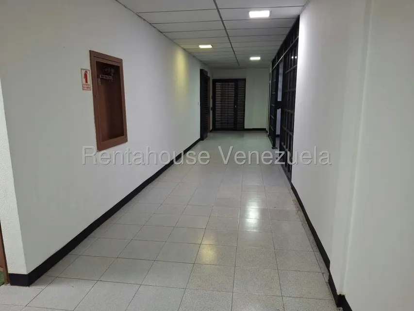 Oficina en Alquiler en El Rosal, Distrito Metropolitano - 25