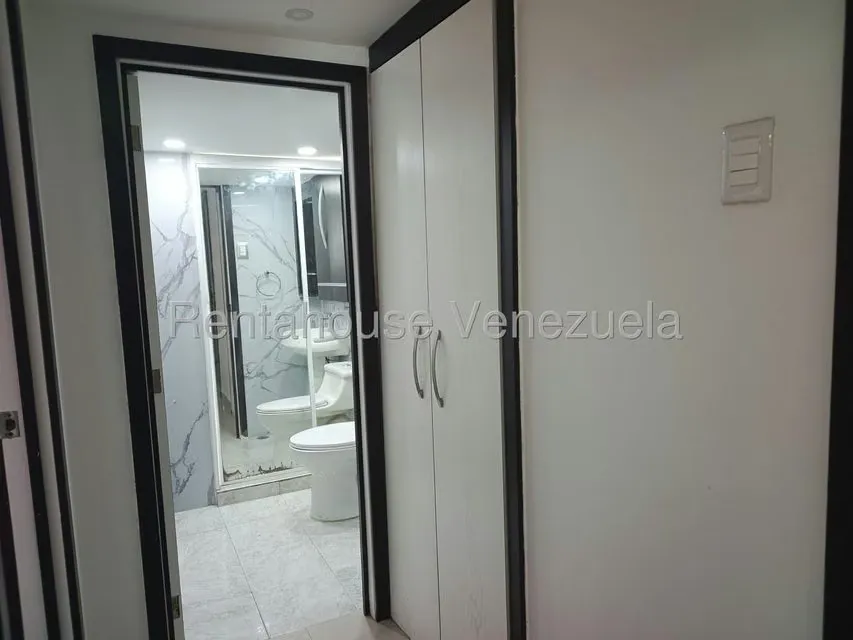 Apartamento (1 Nivel) en Alquiler en Playa Moreno, Nueva Esparta - 35