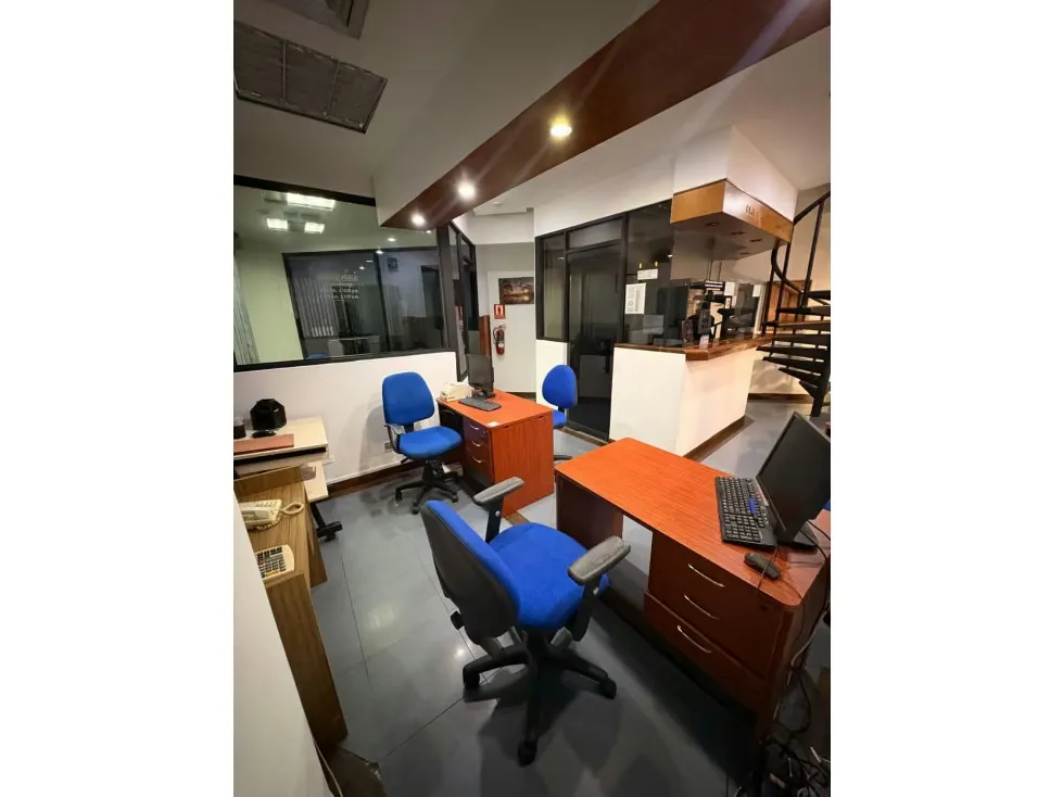 SE VENDE OFICINA EN LA AVENIDA FRANCISCO SOLANO - 3