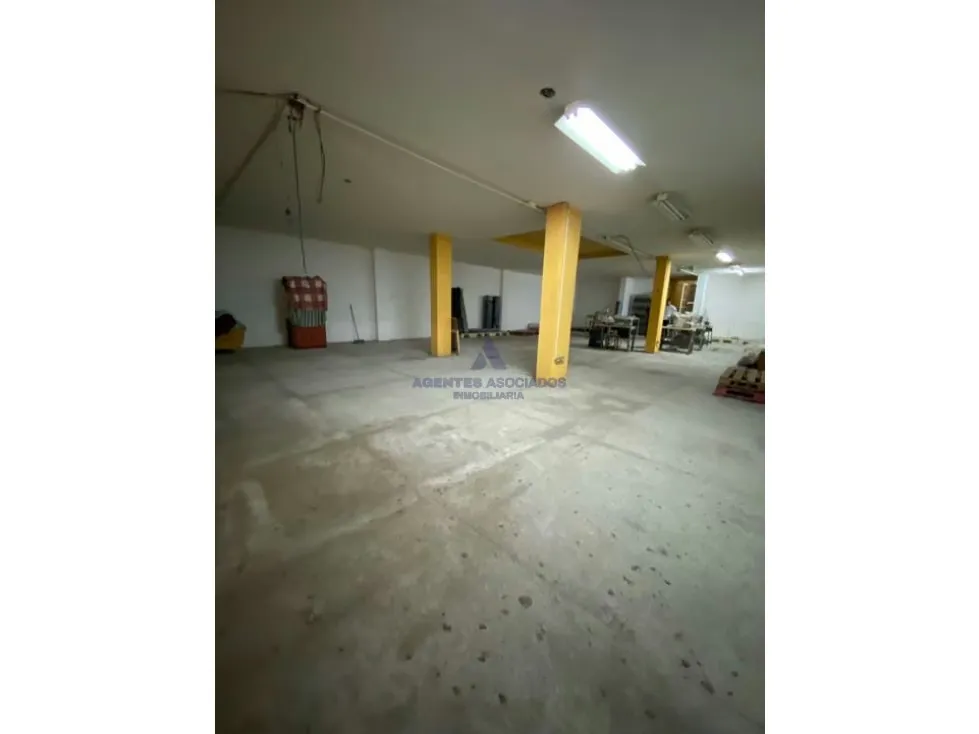 Alquilo/Vendo edificio 1.054m2 Catia 8383 - 5