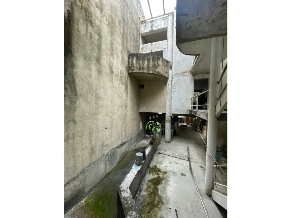 Casa para remodelar en La Castellana 758 m2 - 12