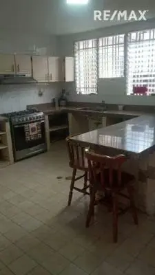 Hermosa Quinta en la Urb. El Country A LA VENTA