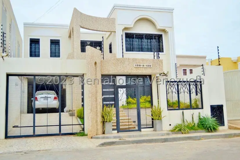 Townhouse (1 Nivel) en Venta en Lago Mar Beach, Zulia