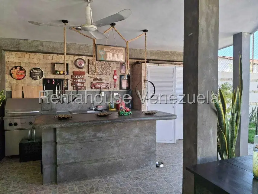 Townhouse (1 Nivel) en Venta en Lago Mar Beach, Zulia - 11
