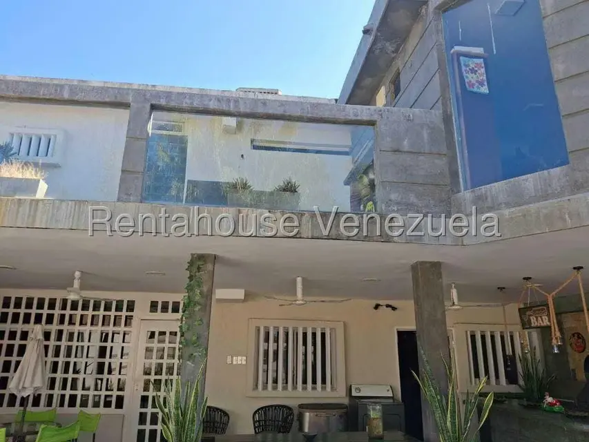 Townhouse (1 Nivel) en Venta en Lago Mar Beach, Zulia - 10