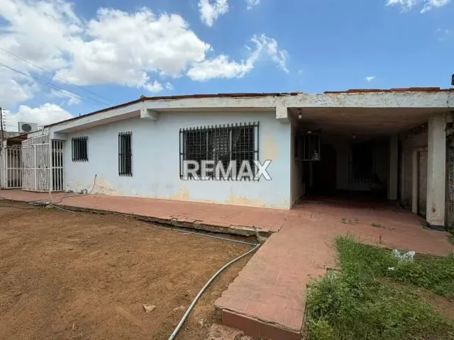 VENDO CASA EN SAN RAFAEL ZONA OESTE - 2