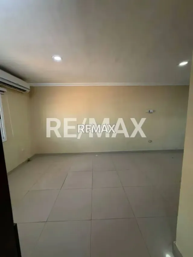 Townhouse en venta villa Paraiso I - 12