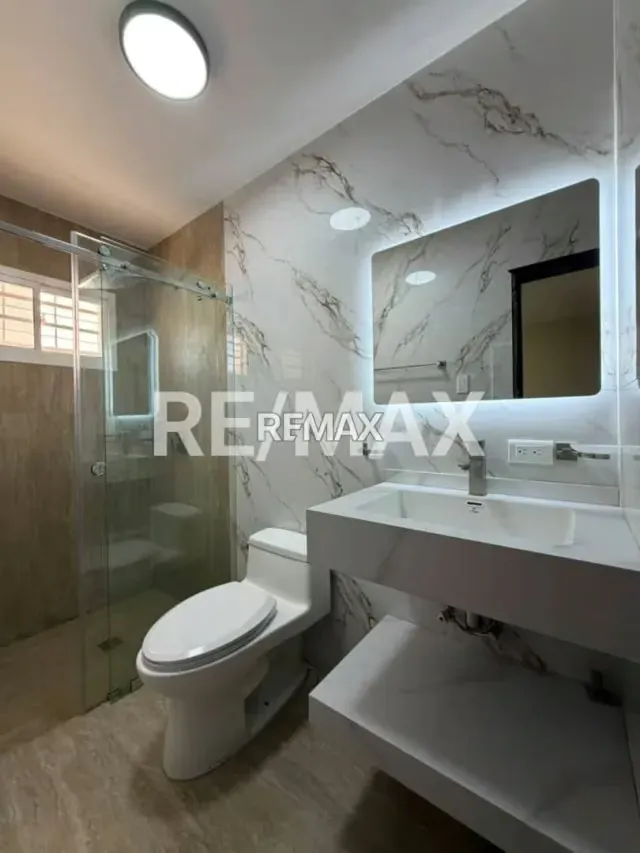 Townhouse en venta villa Paraiso I - 19