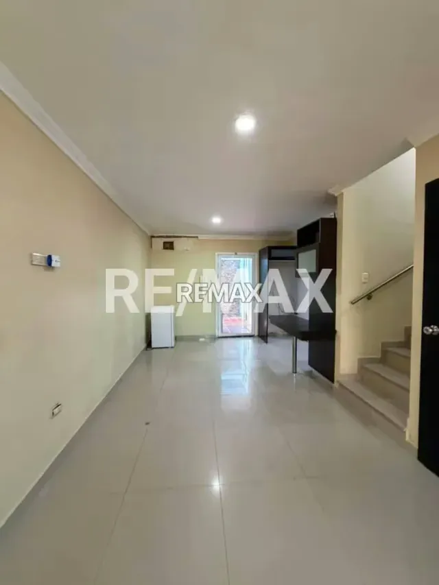 Townhouse en venta villa Paraiso I - 3