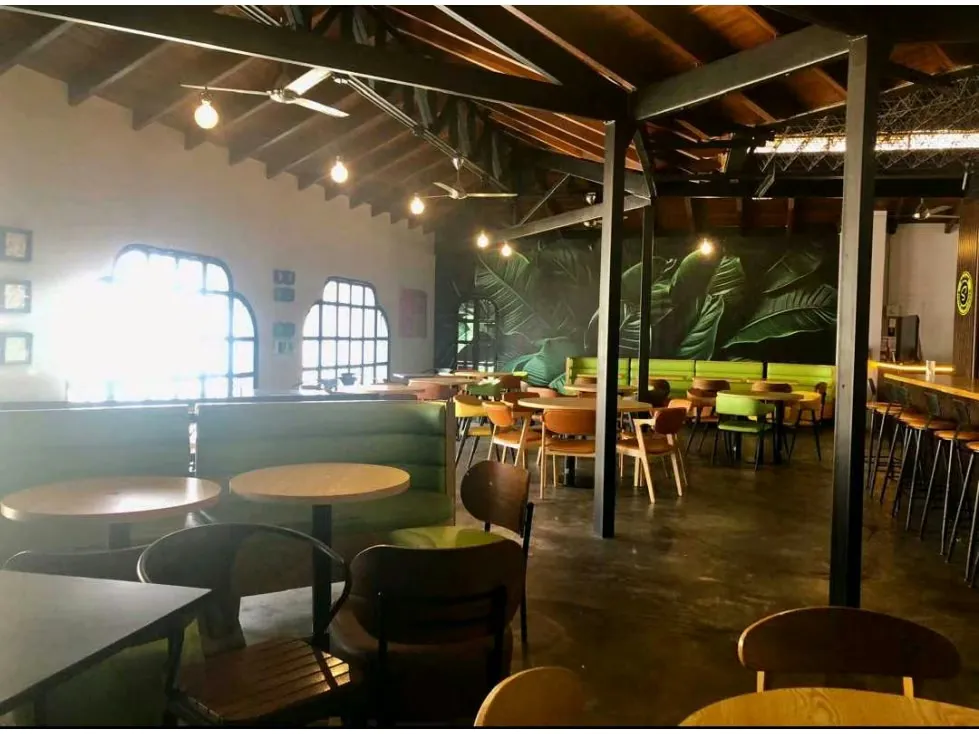 Alquilo local para restaurante 200m2 El Hatillo 8041