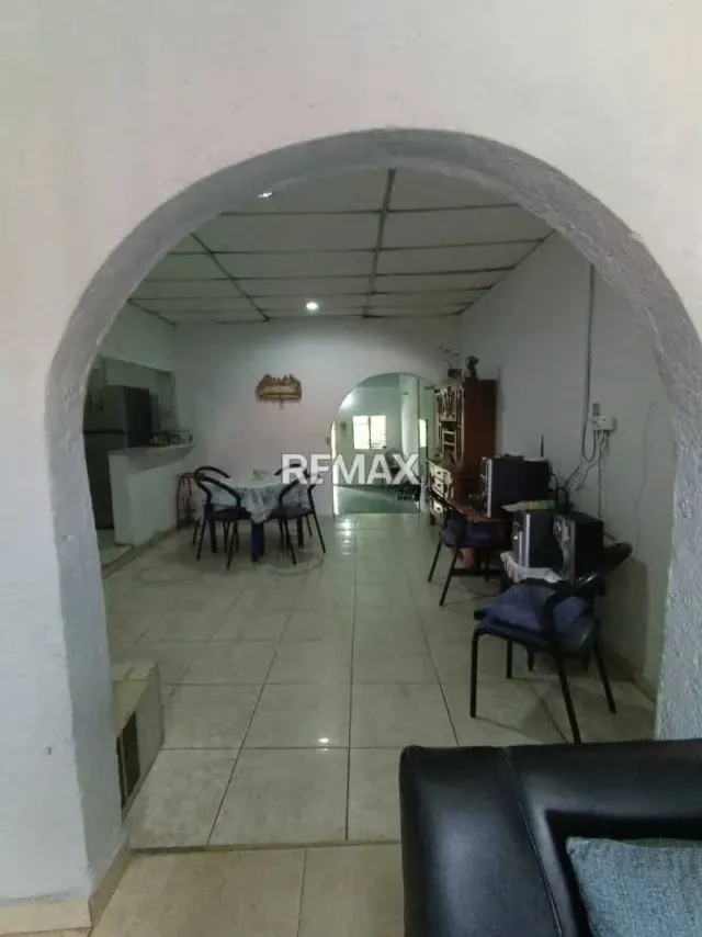Casa Comercial
