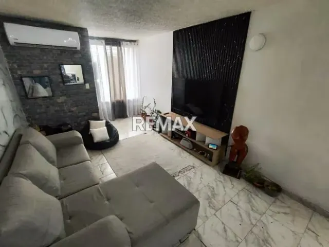 Apartamento en Venta Res. Mediterráneo Cúa - 3