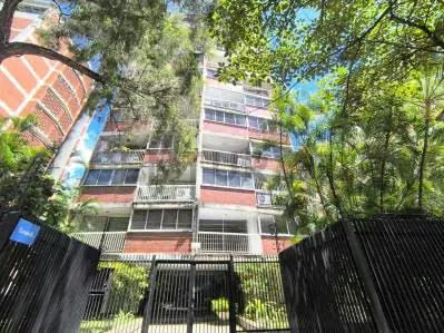 EN VENTA: Amplio y Exclusivo Apartamento en Chuao – Residencias Cunaviche