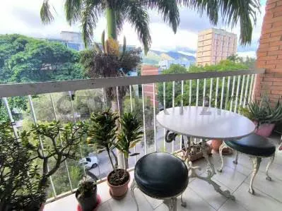 EN VENTA: Amplio y Exclusivo Apartamento en Chuao – Residencias Cunaviche - 2