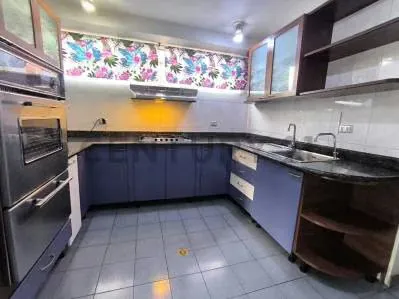 EN VENTA: Amplio y Exclusivo Apartamento en Chuao – Residencias Cunaviche - 4