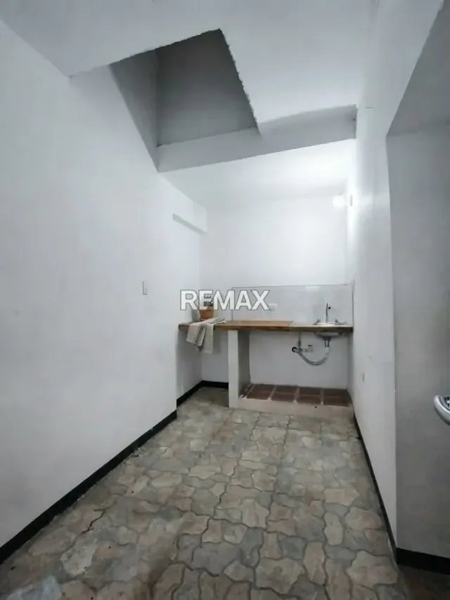 Alquiler Apartamento Tiipo Estudio Unidad Vecinal Entrada independiente Planta Baja - 4