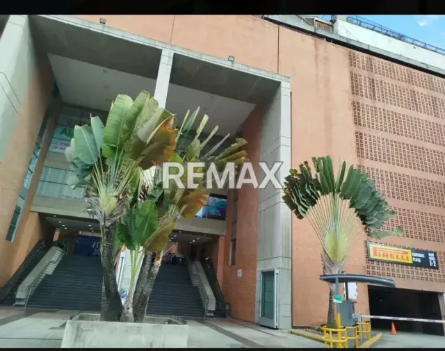 LOCAL COMERCIAL EN ALQUILER CENTRO COMERCIAL PLAZA LAS AMERICAS II - 4