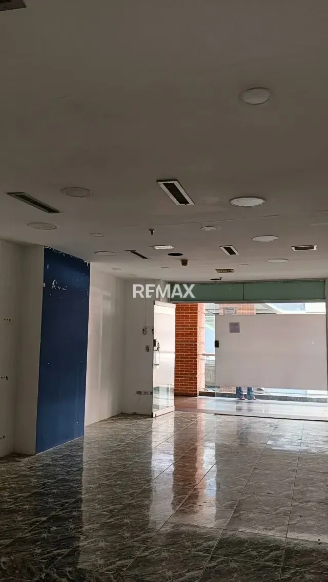LOCAL COMERCIAL EN ALQUILER CENTRO COMERCIAL PLAZA LAS AMERICAS II - 9
