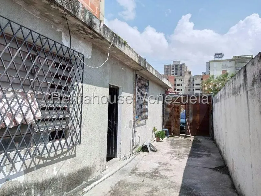Casa (1 Nivel) en Venta en Casco Central, Carabobo - 46