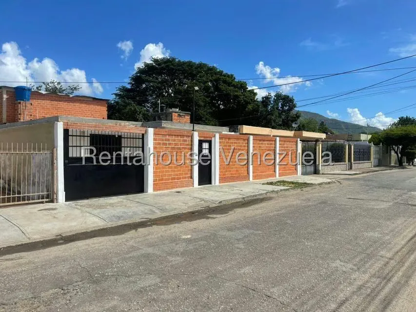 Casa (1 Nivel) en Venta en Casco Central, Carabobo - 51