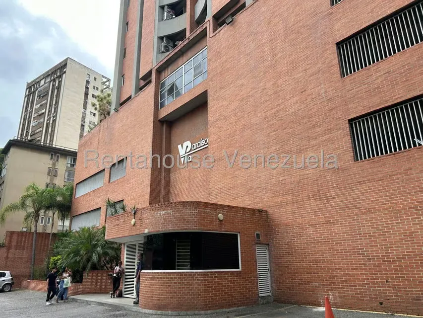 Apartamento (1 Nivel) en Venta en El Paraiso, Distrito Metropolitano - 2