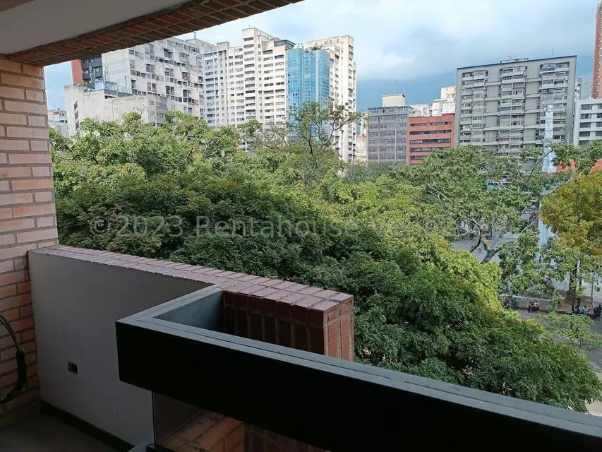 Apartamento (1 Nivel) en Venta en Parroquia La Candelaria, Distrito Metropolitano - 12