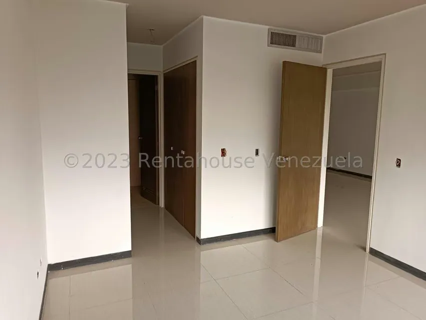 Apartamento (1 Nivel) en Venta en Parroquia La Candelaria, Distrito Metropolitano - 9