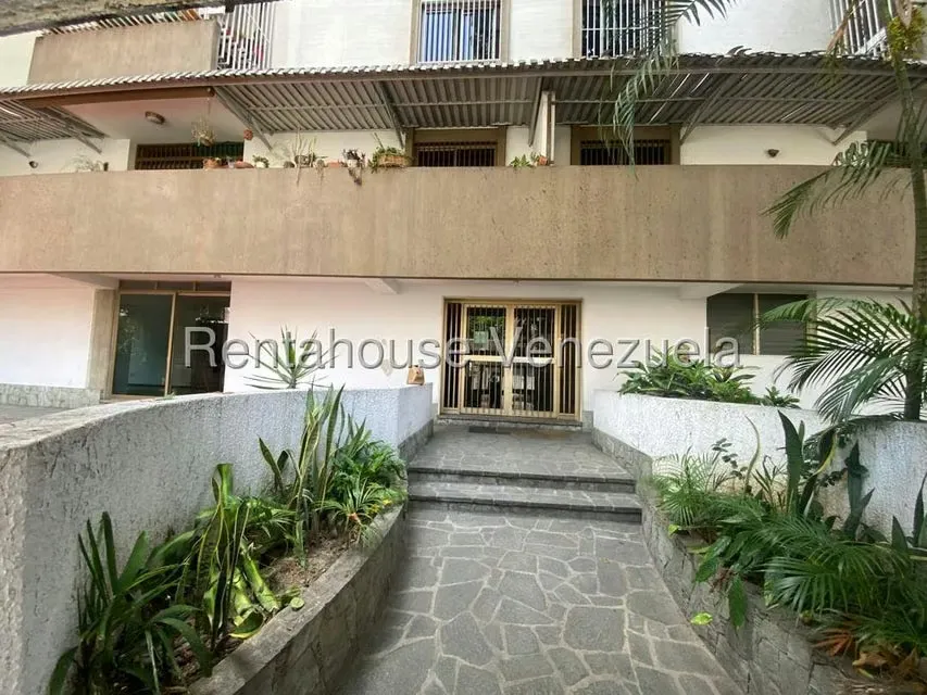 Apartamento (1 Nivel) en Venta en La Florida, Distrito Metropolitano - 2