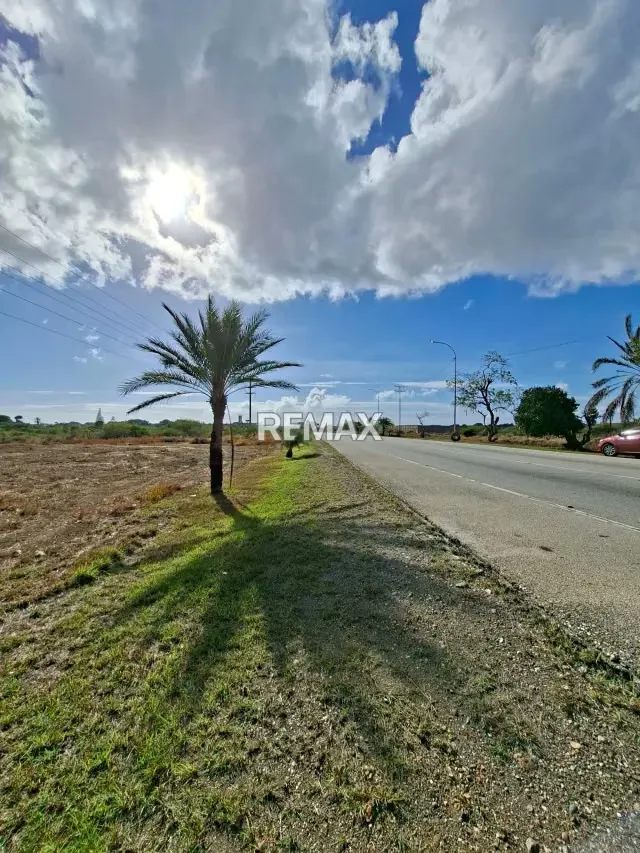 EN VENTA TERRENO VÍA AL AEROPUERTO - 7