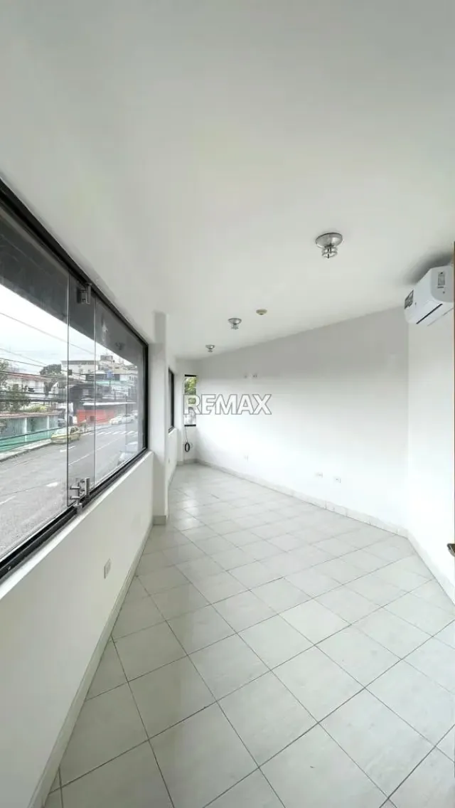 ALQUILER LOCAL COMERCIAL # 1 - 7