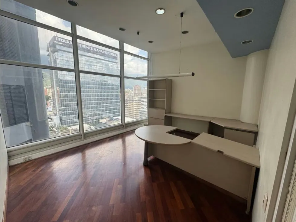 Se vende oficina 155m2 3OF/2B El Recreo - 2