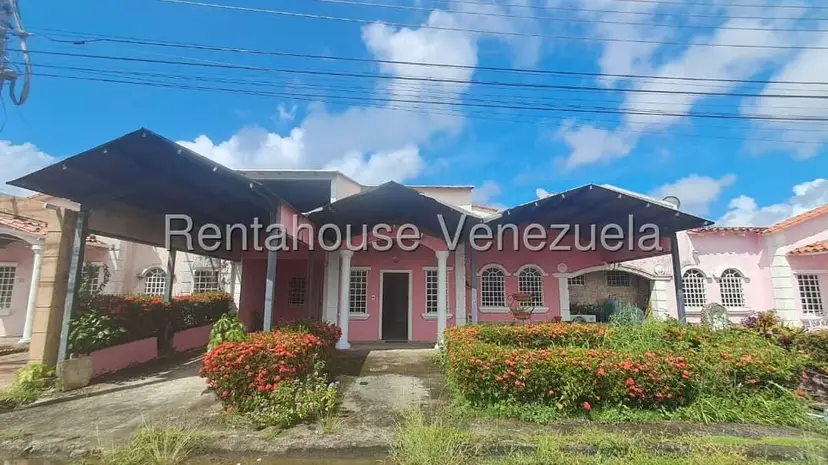 Casa (Multipes Niveles) en Venta en Valle de Luna, Monagas