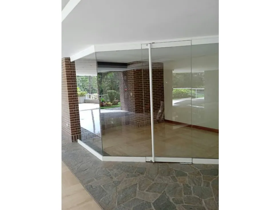 Vendo apto 472m2 5h/6b/4p Los Chorros 5846 - 5