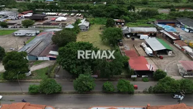 Terreno comercial de alto potencial en Av. Libertador. - 3
